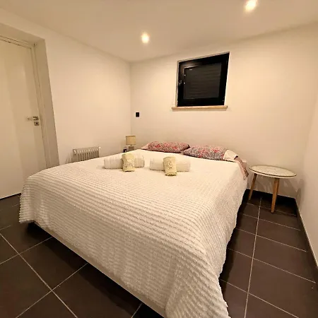 Riverfront House With Private Deck & Nature Views *