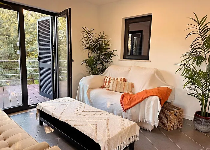 Holiday home Riverfront House With Private Deck & Nature Views Treixedo