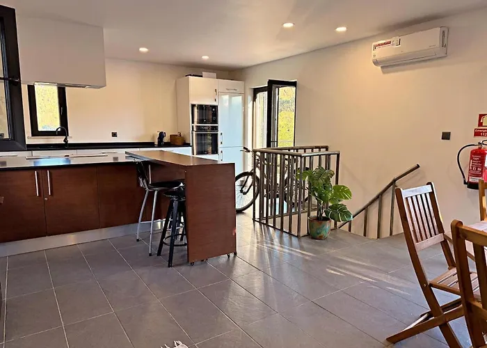 Riverfront House With Private Deck & Nature Views * Treixedo