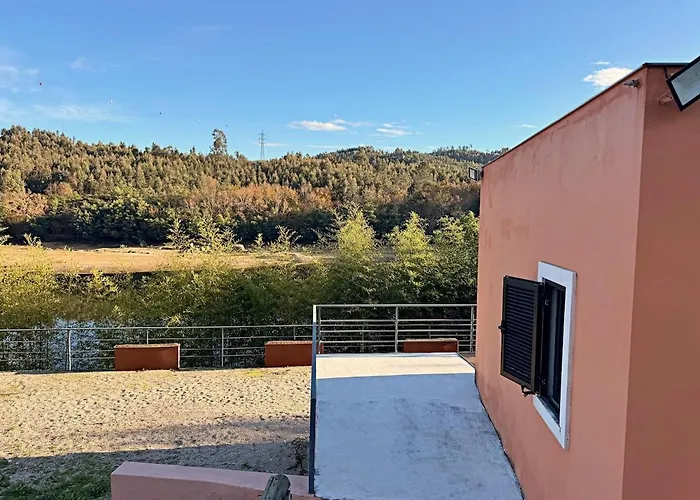 Holiday home Riverfront House With Private Deck & Nature Views