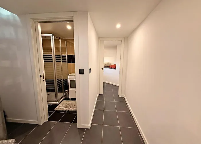 Riverfront House With Private Deck & Nature Views Treixedo