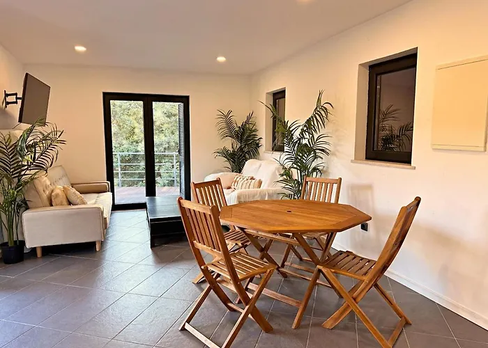 Holiday home Riverfront House With Private Deck & Nature Views Treixedo