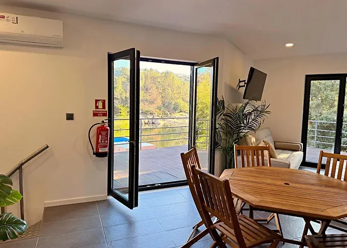 Riverfront House With Private Deck & Nature Views Holiday home